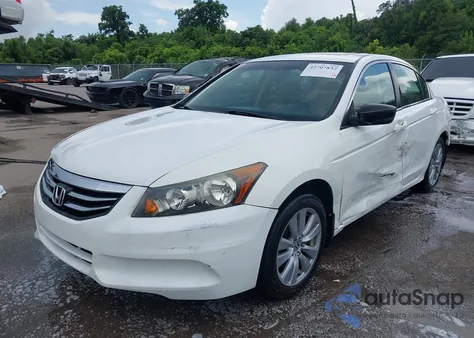 2011 Honda Accord 2.4 Ex-L z USA, uszkodzony, nr VIN 1HGCP2F8XBA003827